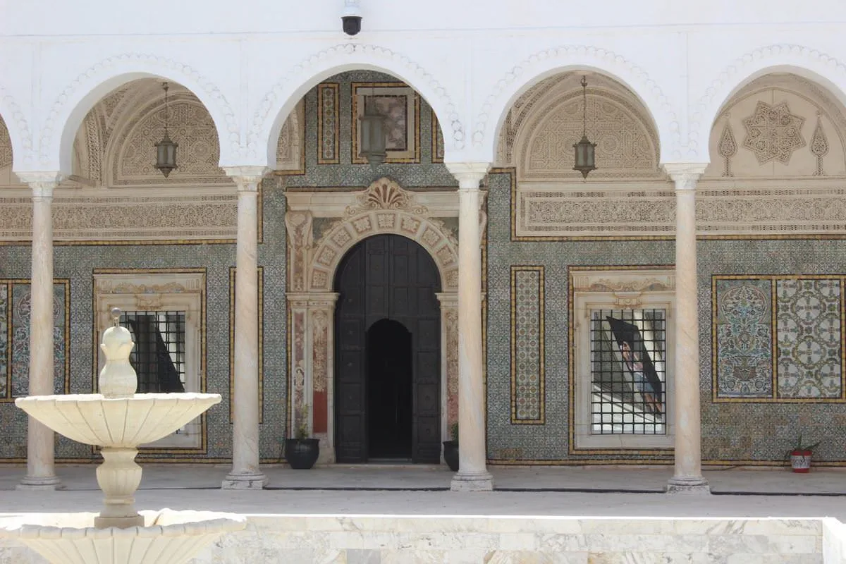 Patio Museo Militar Ruta Túnez